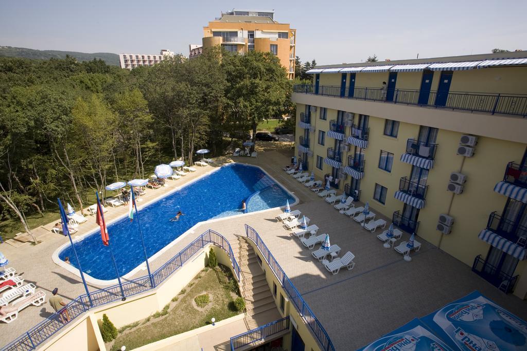 Blue Sky Hotel - & Parking Nisipurile de Aur Exterior foto