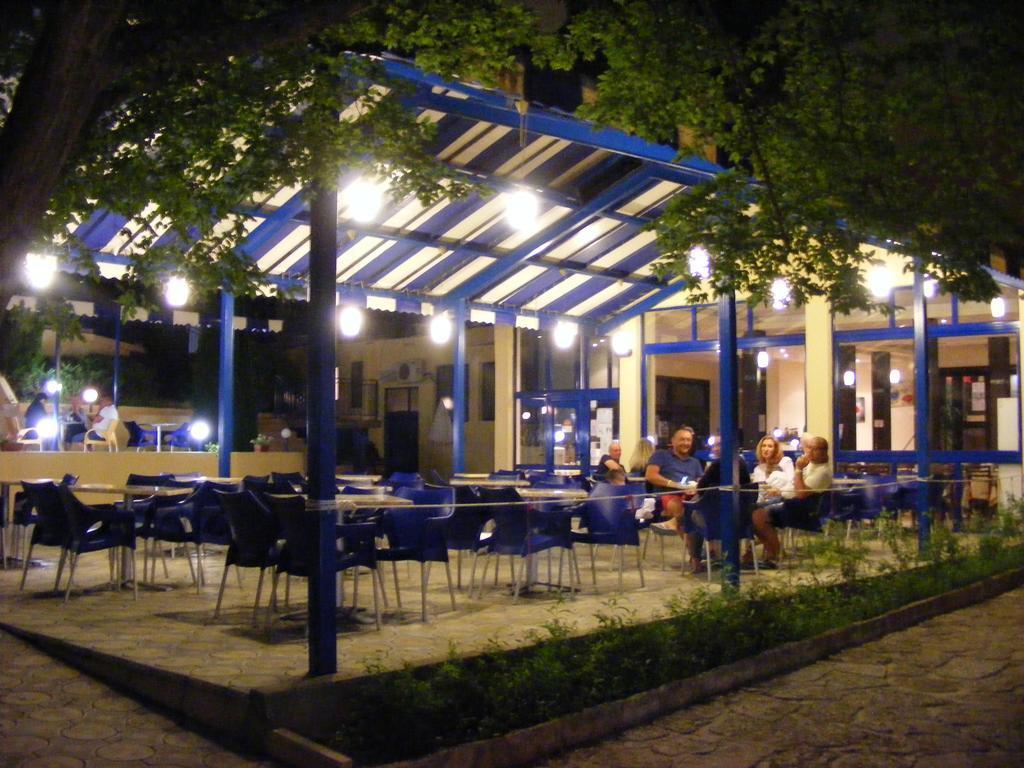 Blue Sky Hotel - & Parking Nisipurile de Aur Exterior foto